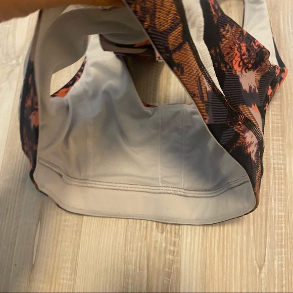 Lululemon bra - Picture 5 of 7